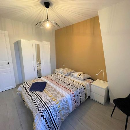 LE BOULARD : appartement en plein coeur du centre de Reims Extérieur photo